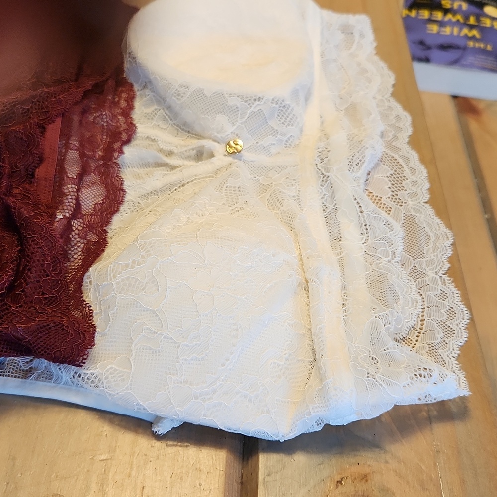 Venus Bralettes - Picture 12 of 12